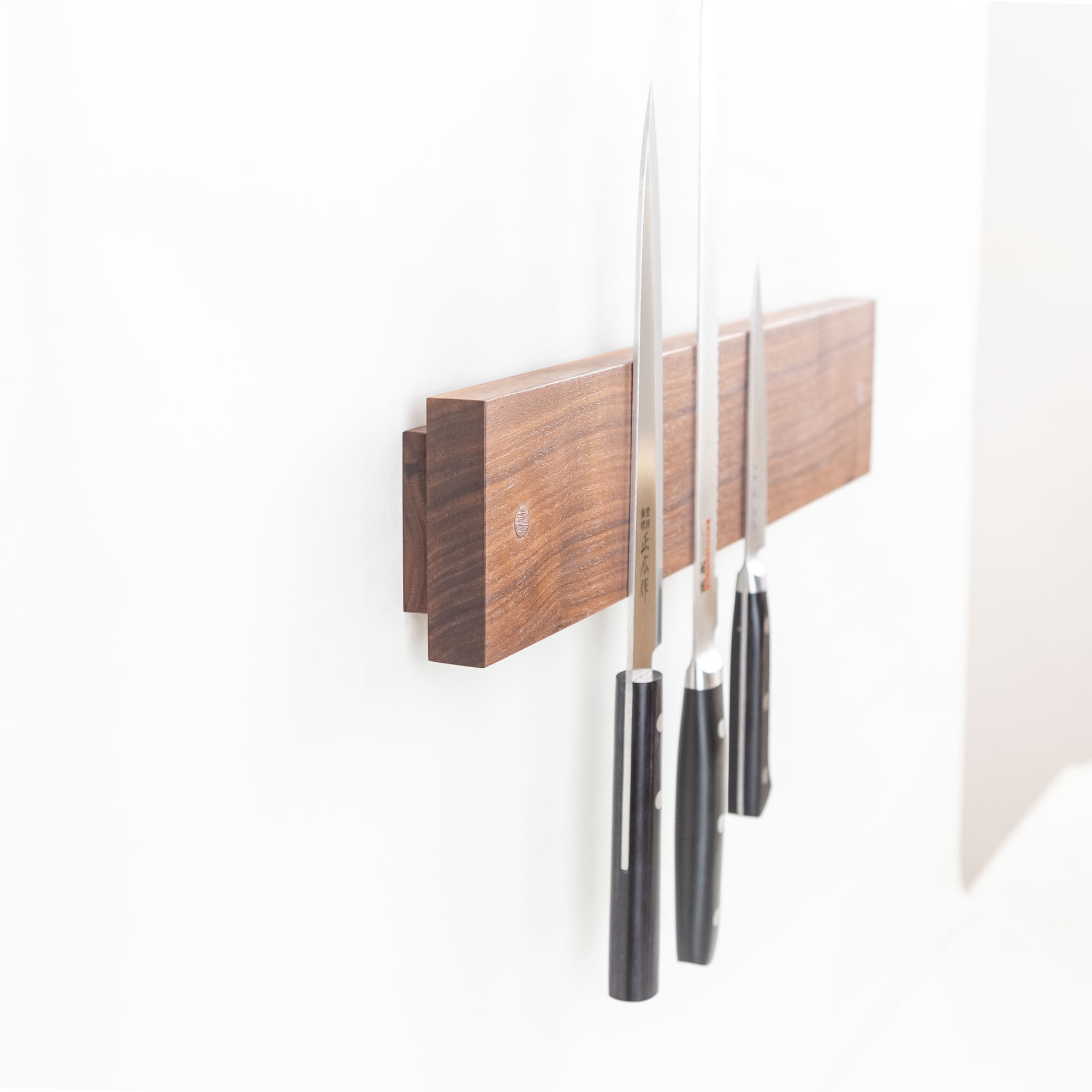 Magnetic Knife Holder For Wall With Sleek Finish