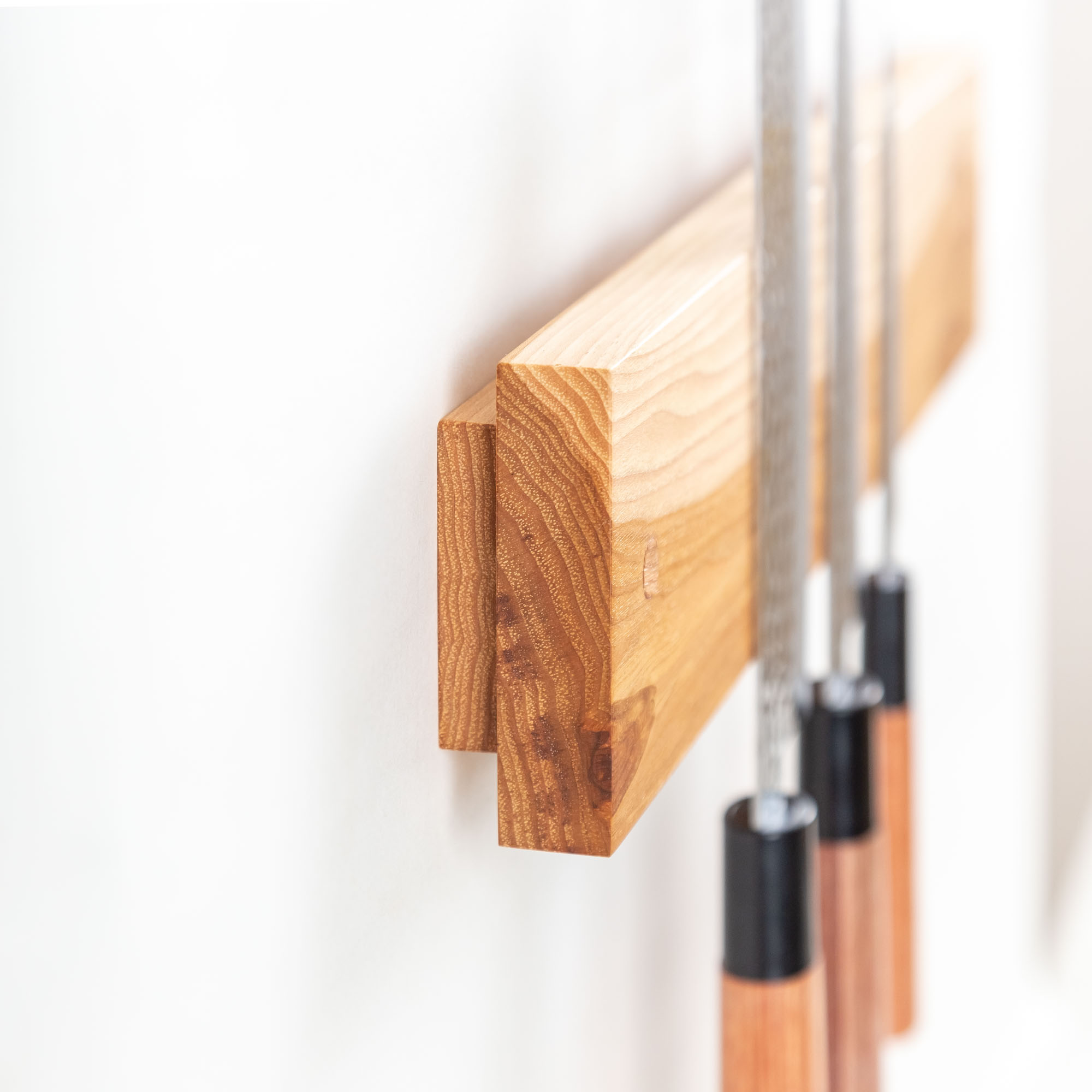 Magnetic Board For Knives With Strong Hold